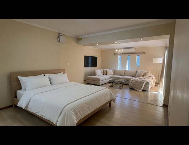 4 BEDROOM HOUSE FOR SALE IN WATERKLOOF PARK